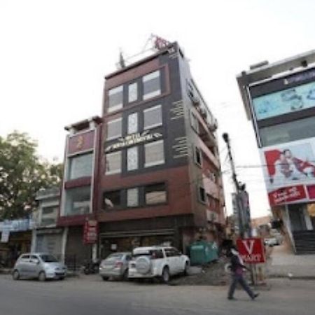 Hotel Surya Continental Lucknow Eksteriør billede
