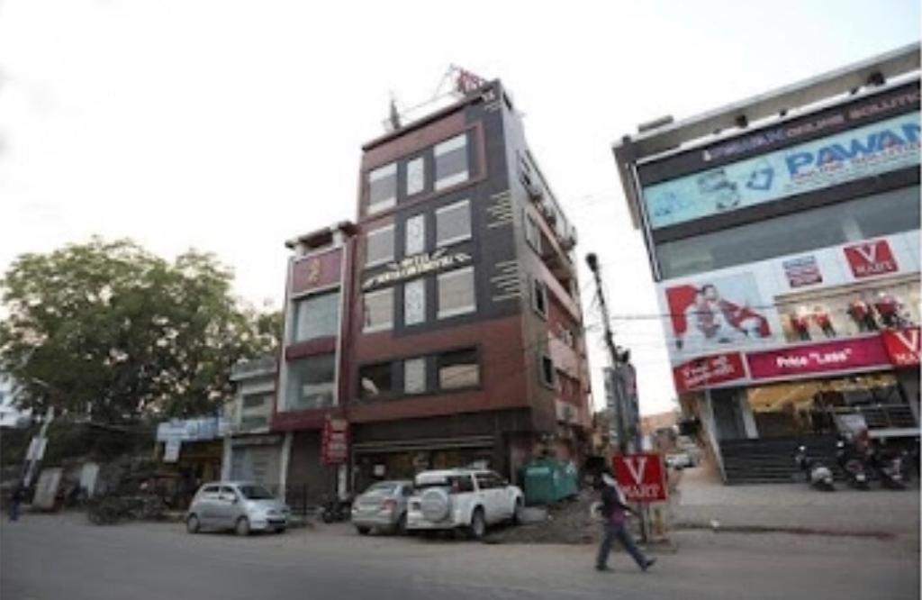 Hotel Surya Continental Lucknow Eksteriør billede